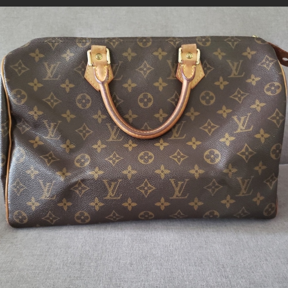💯 Authentic LV speedy 40